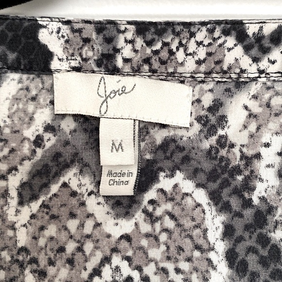 Joie silk vneck pullover blouse, long sleeves and buttons around wrist. Gorgeous - Picture 8 of 12